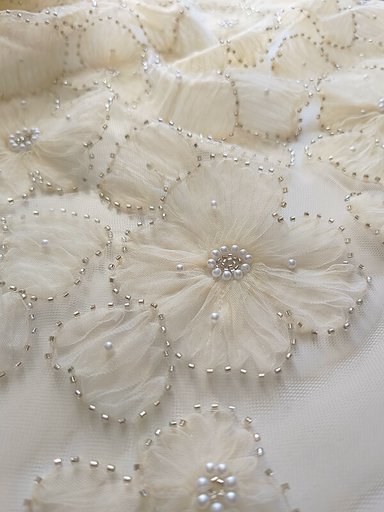 Сетка с бисером и цветами "Кремовый"