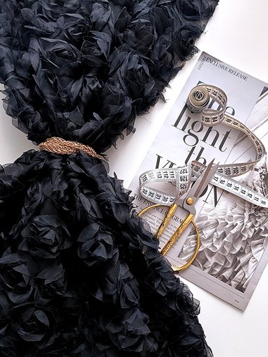 Сетка с цветами розы "Чёрный"